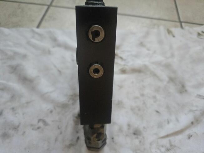 Zamek hydrauliczny siłownika HIAB R930066197, 350 Bar