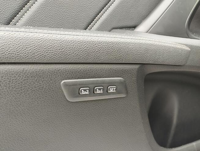 TOYOTA AVENSIS PANORAMA NAVI KAMERA HAK