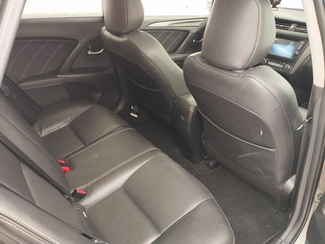 TOYOTA AVENSIS PANORAMA NAVI KAMERA HAK