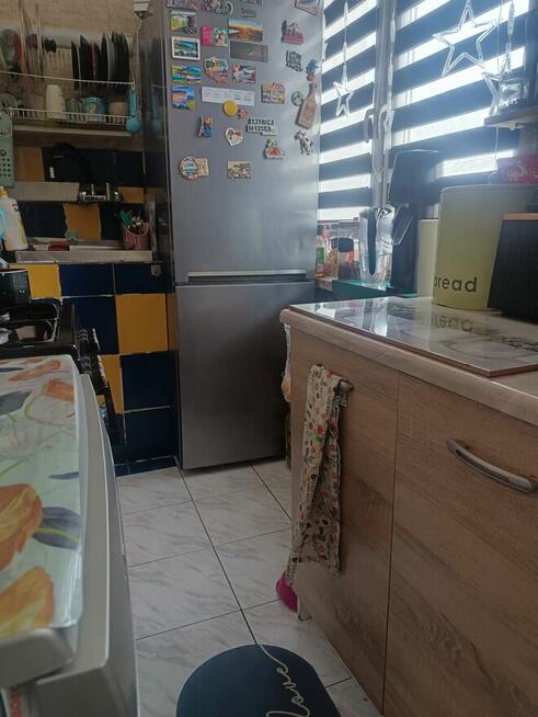 Mieszkanie 2pokoje, balkon 1wsze piętro.