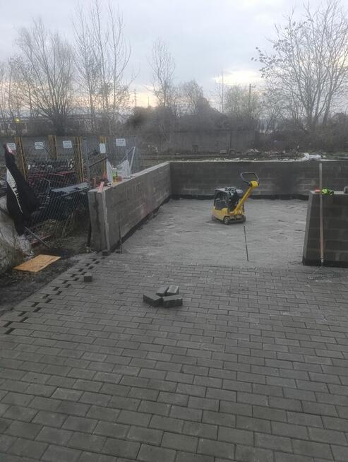 Usługi koparko ładowarką, usługi brukarskie, roboty ziemne