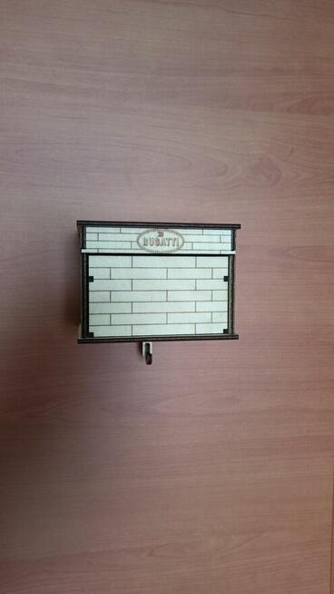 Drewniany Mini Garaż Na Klucze do Auta