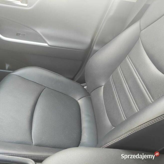 Toyota RAV4, Executive