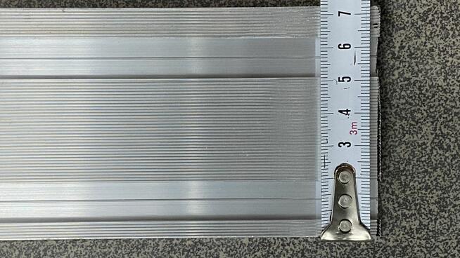 Listwa cokołowa przypodłogowa aluminiowa zlicowana ze ścianą