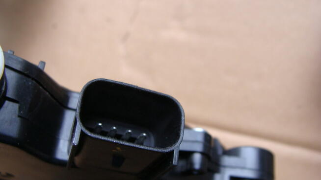 Hyundai Tucson zamek pokrywy bagażnika