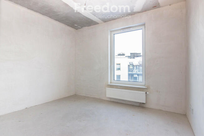 4 pokojowy, dwupoziomowy apartament, 84 m2