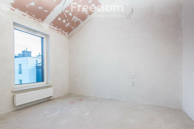 4 pokojowy, dwupoziomowy apartament, 84 m2