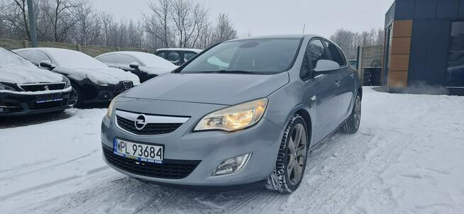 Opel Astra Jeden Właściciel Zarejestrowany 1.7 Cdti