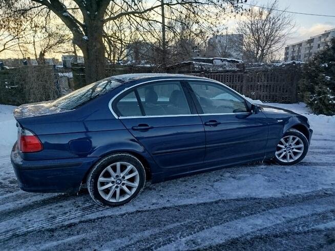 BMW 318 ZADBANA bez rdzy sedan benzyna