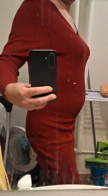 Szczupła wysoka trans pozna parę