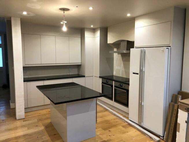 Montaż kuchni na wymiar - profesjonalnie i terminowo.