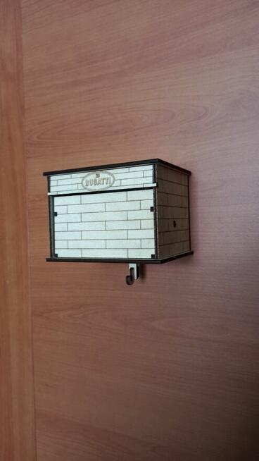 Drewniany Mini Garaż Na Klucze do Auta