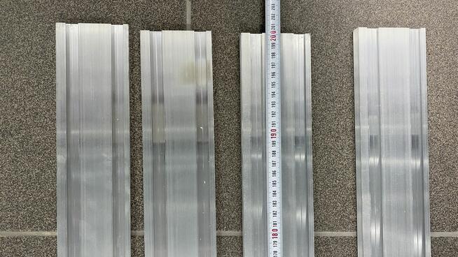 Listwa cokołowa przypodłogowa aluminiowa zlicowana ze ścianą