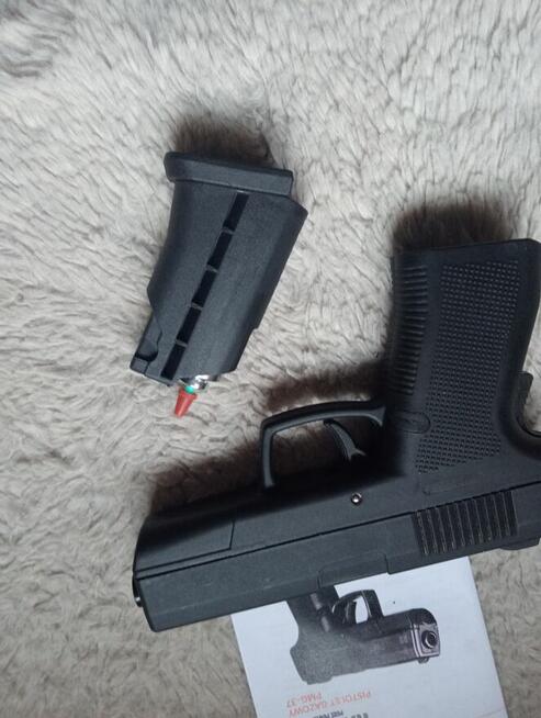 Pistolet gazowy bez pozwolenia