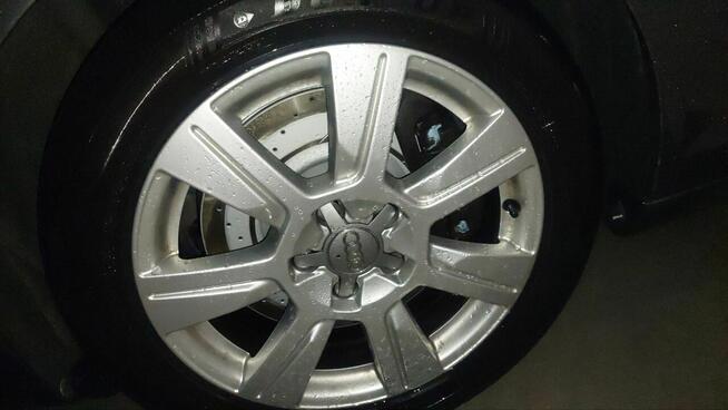 prawie nowe 4 opony wielosezonowe dunlop 225/50 R17