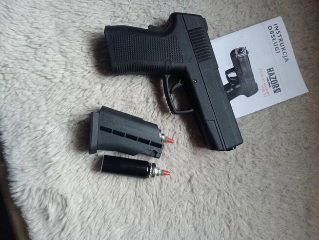 Pistolet gazowy bez pozwolenia