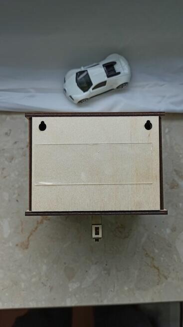 Drewniany Mini Garaż Na Klucze do Auta