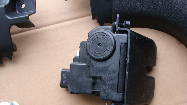 Hyundai Tucson zamek pokrywy bagażnika