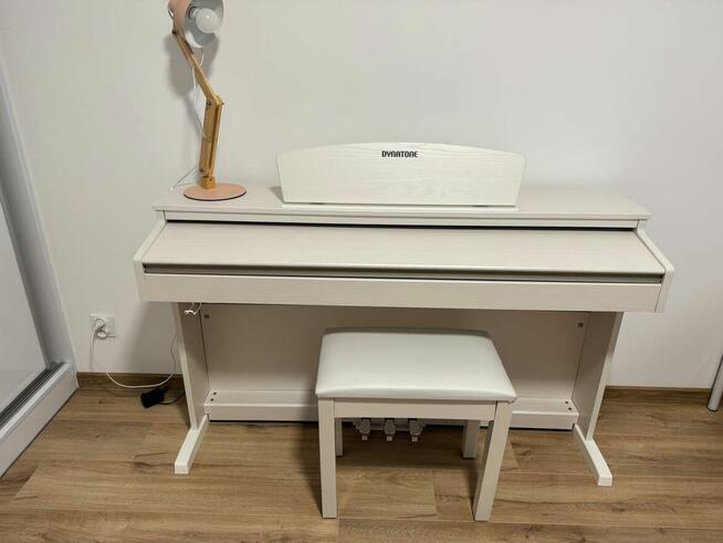 Pianino DYNATONE