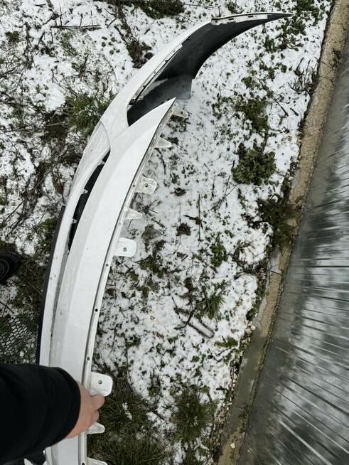 Przedni zderzak do HYUNDAI I40 1/2 2011-2015, przedlift PP