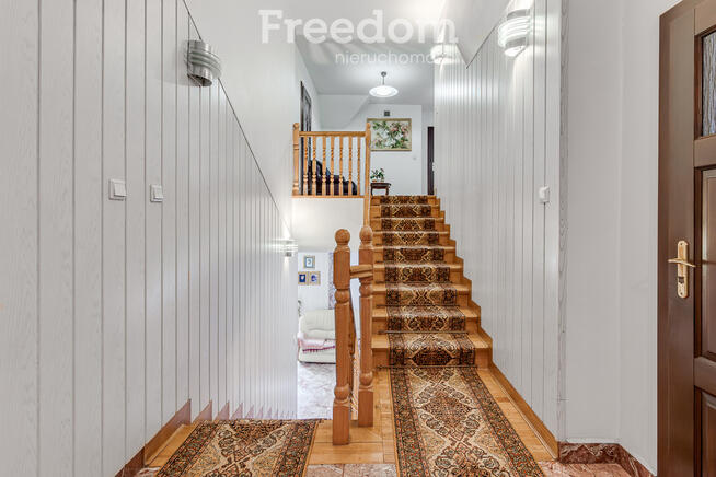 Dom, hale, biuro - okolice Konstancin Jeziorna