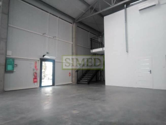 Warsztat , sklep hurtownia blisko obwodnicy