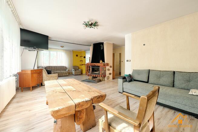 Dom z halą warsztatowo-garażową przy S7