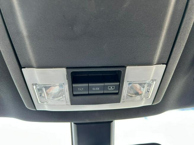 Ford Explorer 4x4 w bogatej wersji Sport