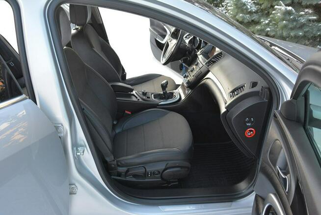 1.6T (180KM) Cosmo Xenon LED Skóry Duża Navi 2xParktr. ASO Opel Alu18"