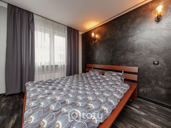 Dom Marki Celinówek, Okólna