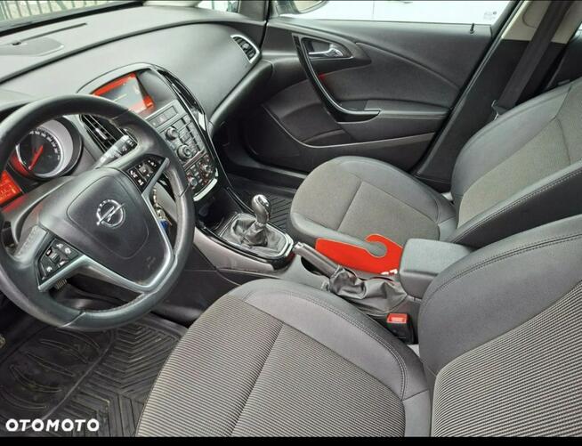 Opel Astra 1.4 benzyna po lifcie ważne opłaty