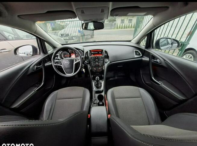 Opel Astra 1.4 benzyna po lifcie ważne opłaty