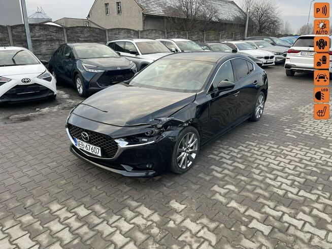 Mazda 3 mHEV Podgrzewanie Kamera Klimatronik BOSE 186KM