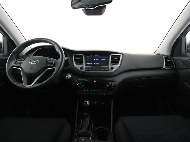 Hyundai Tucson 177KM Automat Hak Navi Czujniki parkowania Klimatyzacja podgrzewane fo
