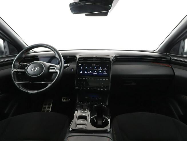 Hyundai Tucson full LED skóra/alcantara automat navi klima auto kamera i czujniki par