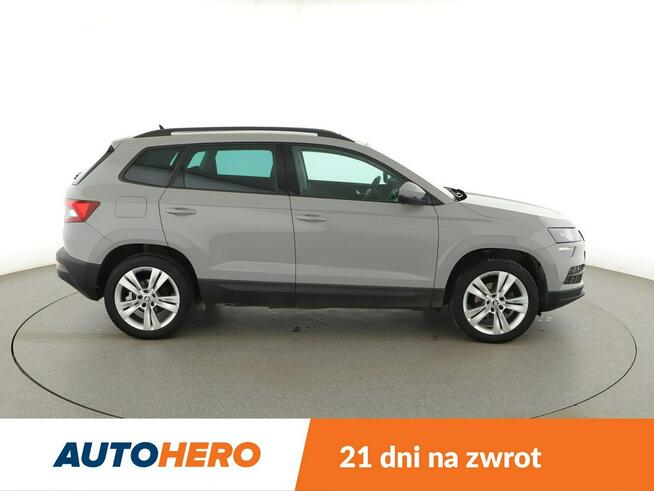 Škoda Karoq DSG klima auto grzane fotele navi panorama czujniki parkowania
