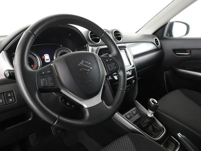 Suzuki Vitara mHEV full LED klima auto navi kamera cofania