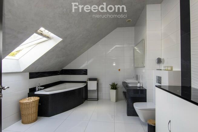 Wyjątkowa nieruchomość, stajnia 1,5763 ha - Bartki