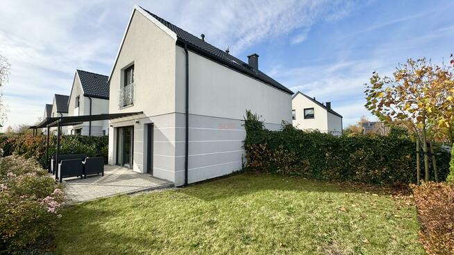 Dom Ślęza gm. Kobierzyce, Główna