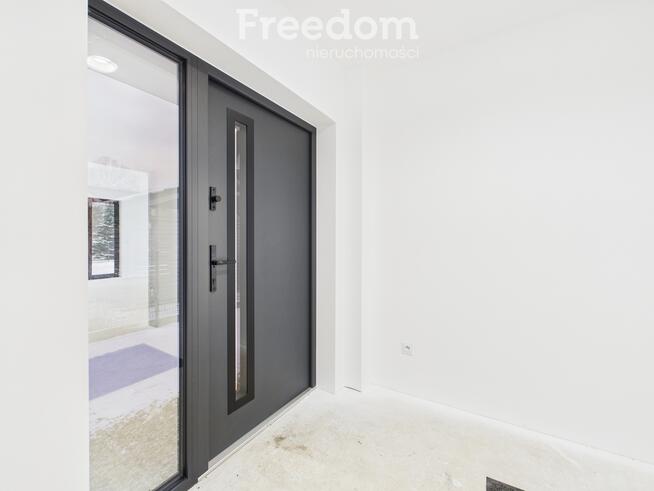 Nowoczesny dom z dużą działką w otoczeniu lasu!