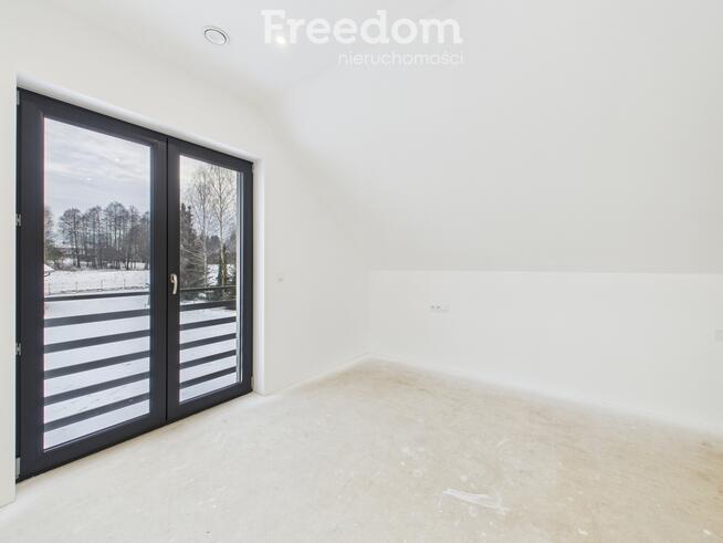 Nowoczesny dom z dużą działką w otoczeniu lasu!