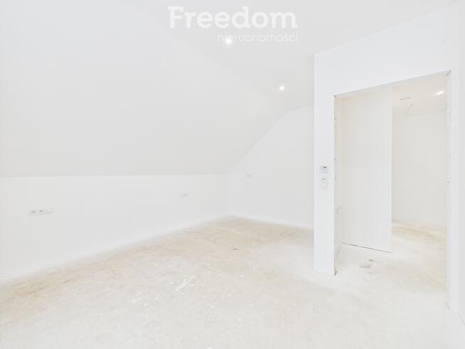 Nowoczesny dom z dużą działką w otoczeniu lasu!