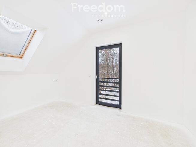 Nowoczesny dom z dużą działką w otoczeniu lasu!