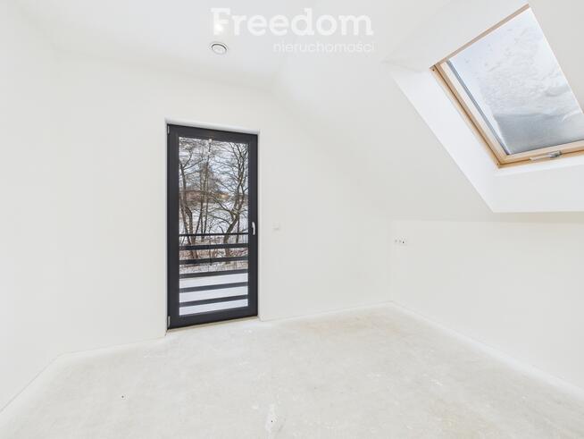 Nowoczesny dom z dużą działką w otoczeniu lasu!