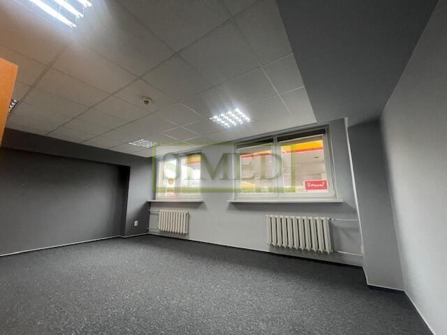 Biuro ochrona winda parking dostęp 24H