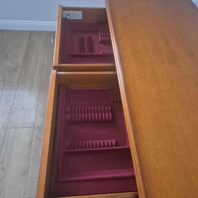 Meble witryna komoda