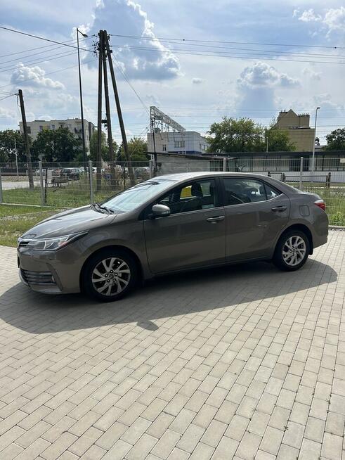 Toyota Corolla Sedan