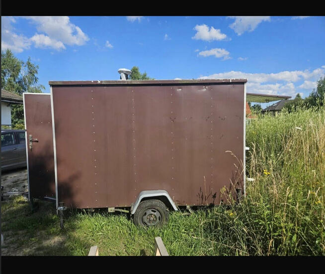 Sprzedam przyczepę gastronomiczna