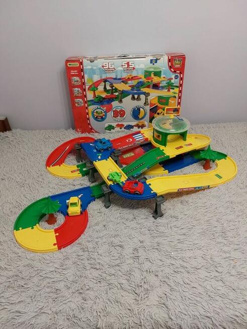 Mega garaż dziecięcy z trasą