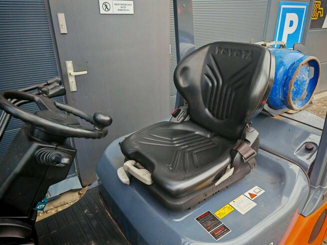 UŻYWANY wózek widłowy TOYOTA 8FGF15 LPG // 1500 kg